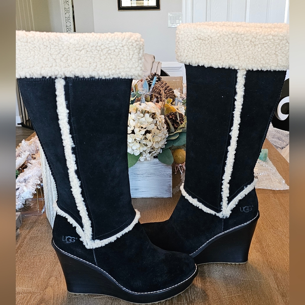 NEW In Box Ugg Aubrey Black Shearling Boots